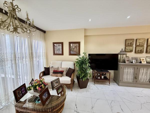 Sale of flat in Piso en Centro Urbano, Benidorm, Benidorm
thumbnail 3