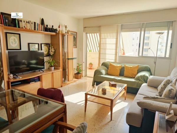 Sale of flat in Piso en Cabo de las Huertas, Alicante / Alacant, Alicante
thumbnail 3