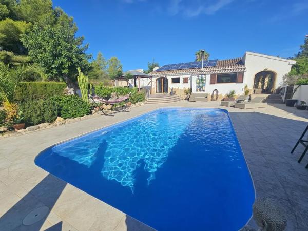 Chalet independiente en venta en Casa o chalet en La Lluca - La Tarraula, Jávea/Xàbia, Jávea/Xàbia
photo 1