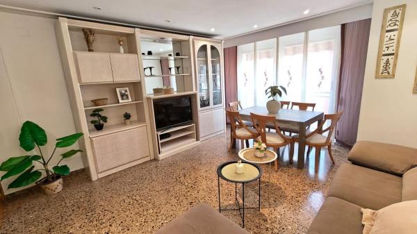 Venta de piso en Piso en Calle José Romero López, Los Magros-Casablanca, Elche / Elx, Elche / Elx
photo 1