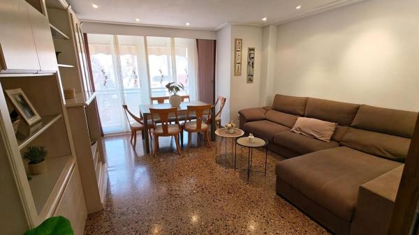 Venta de piso en Piso en Calle José Romero López, Los Magros-Casablanca, Elche / Elx, Elche / Elx
thumbnail 3