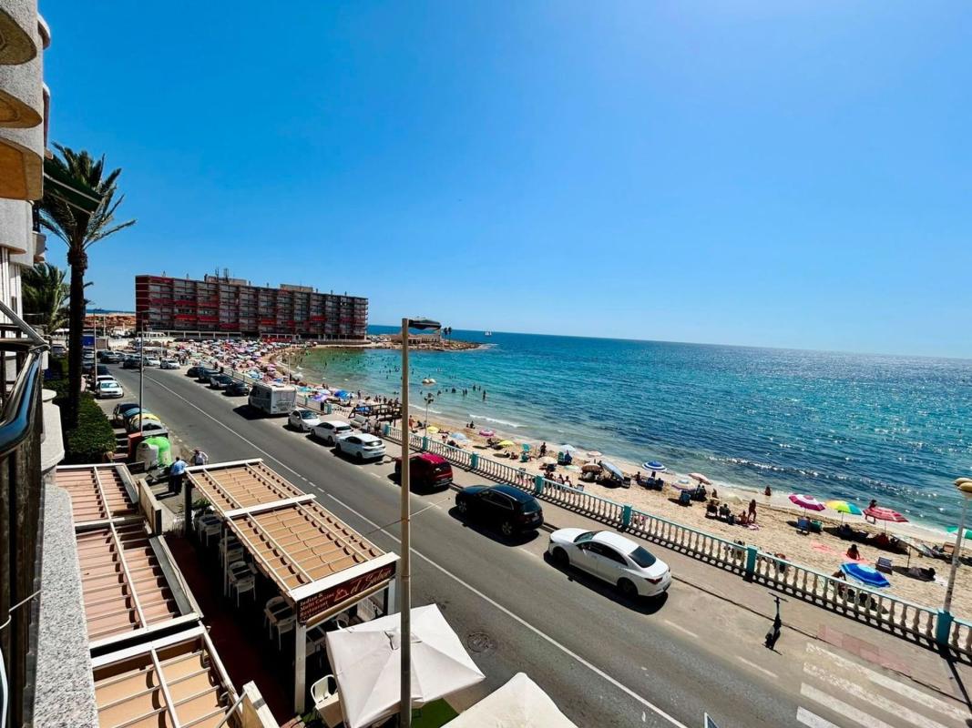 Sale of apartment in Piso en Playa de los Locos, Torrevieja, Torrevieja
photo 2