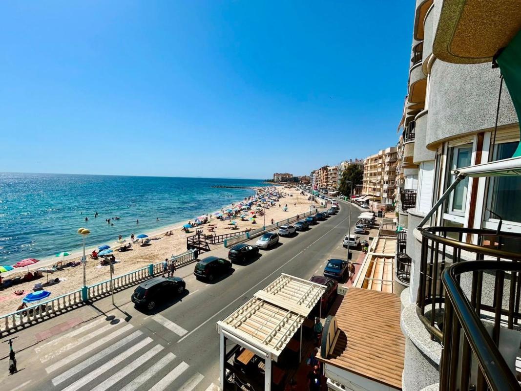 Sale of apartment in Piso en Playa de los Locos, Torrevieja, Torrevieja
photo 3