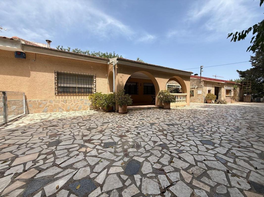 Properties for sale and rent in Spain photo 1