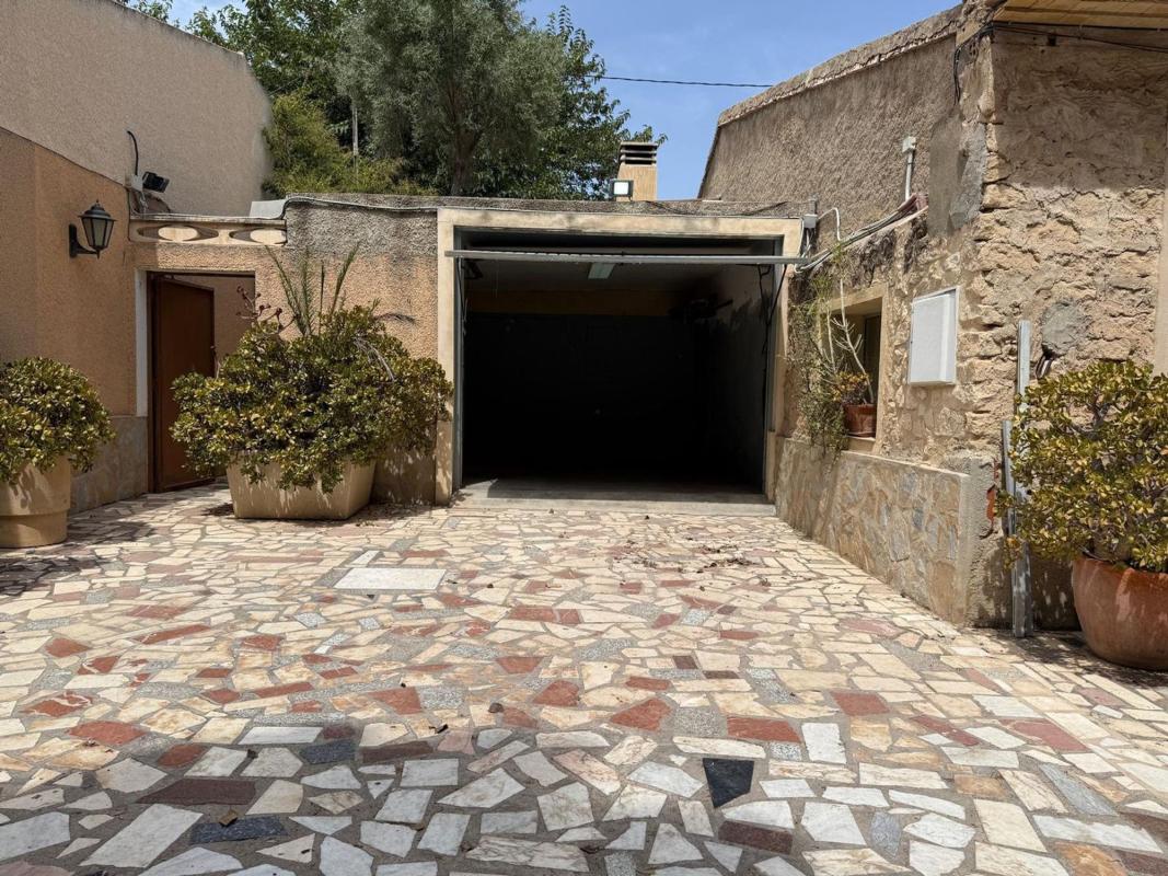 Properties for sale and rent in Spain photo 5
