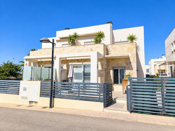 Chalet adosado en Parque Acuático - Sector 25, Torrevieja photo 1