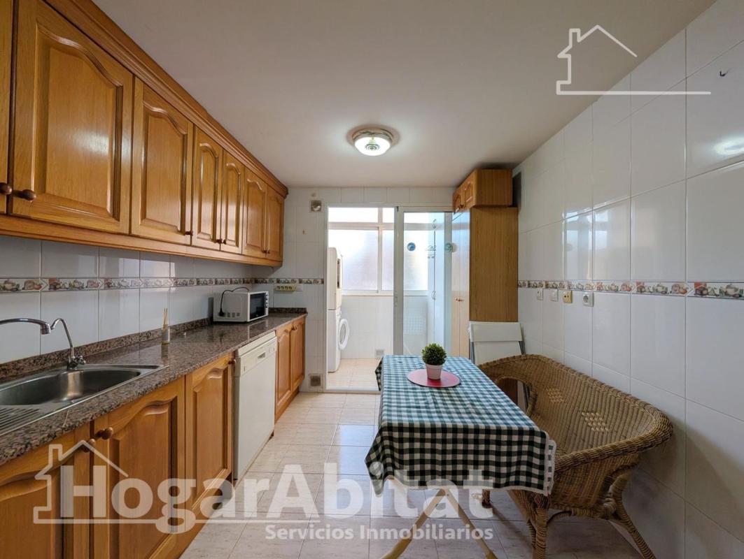 Venta de piso en Piso en Calle Castor, La Florida, Alicante / Alacant, Alicante / Alacant
photo 2