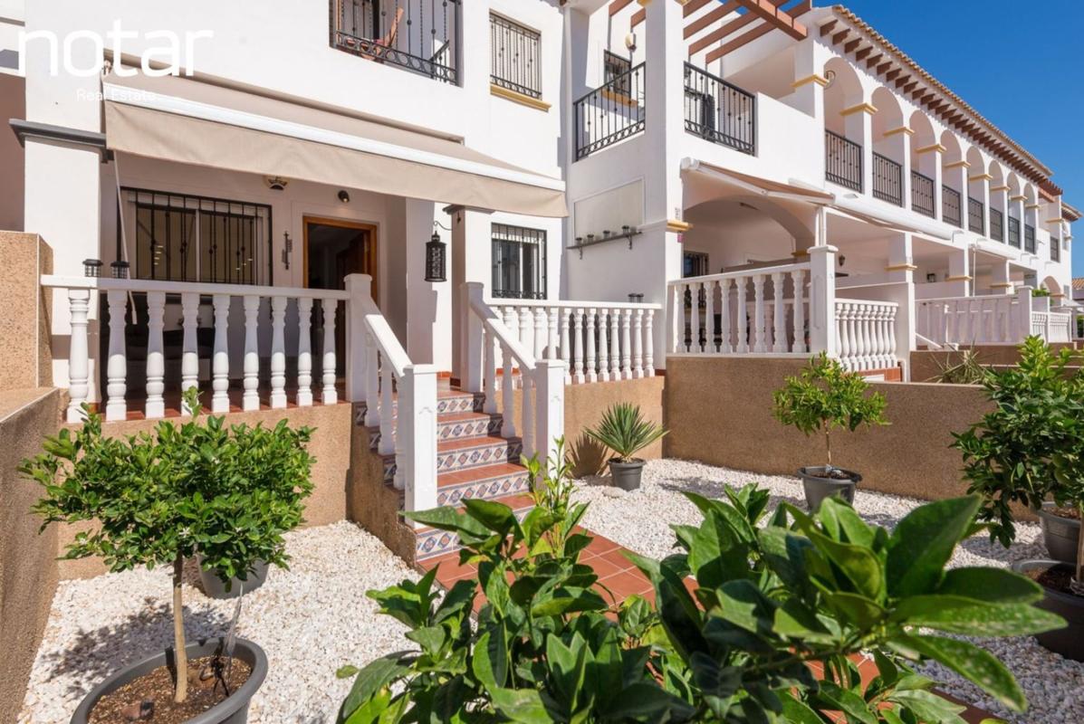 Sprzedaż mieszkania w Piso en Calle Nazaries, La Ciñuelica - Villa Rosa, Orihuela, Orihuela
photo 1
