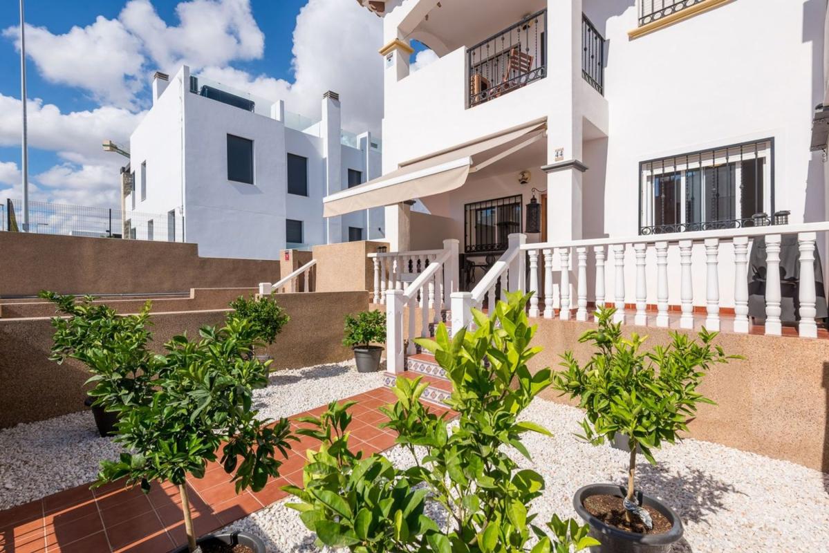Sprzedaż mieszkania w Piso en Calle Nazaries, La Ciñuelica - Villa Rosa, Orihuela, Orihuela
photo 3