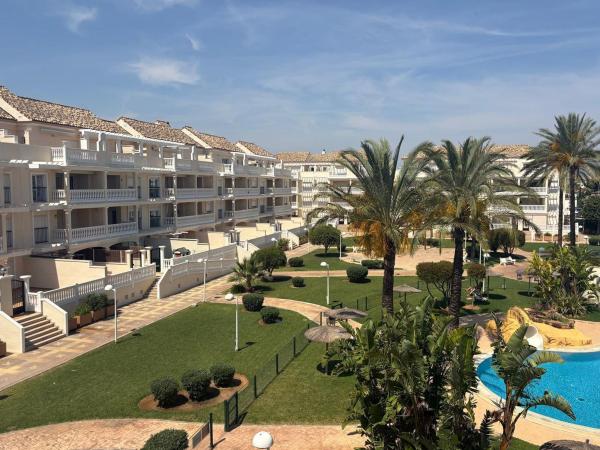 Sprzedaż mieszkania w Piso en Carretera de les Marines a Dénia, El Palmar-Los Molinos, Denia, Dénia
thumbnail 3