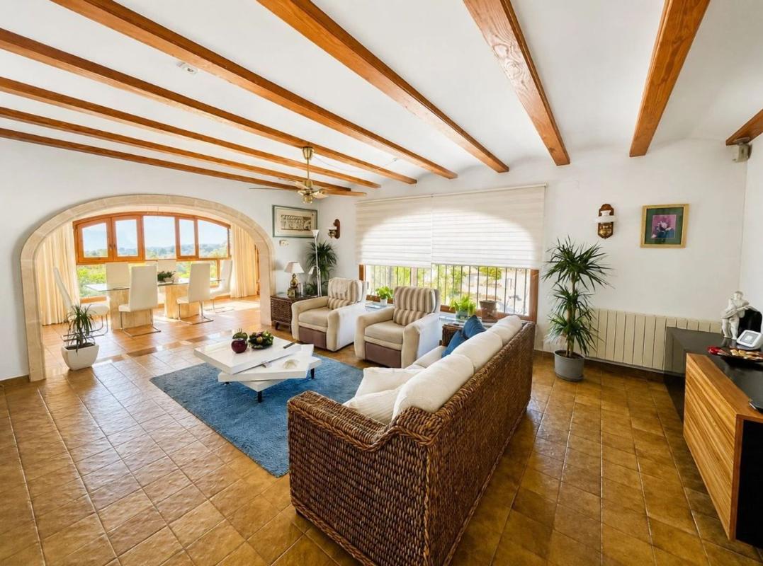 Недвижимость на продажу и в аренду в Испании photo 2