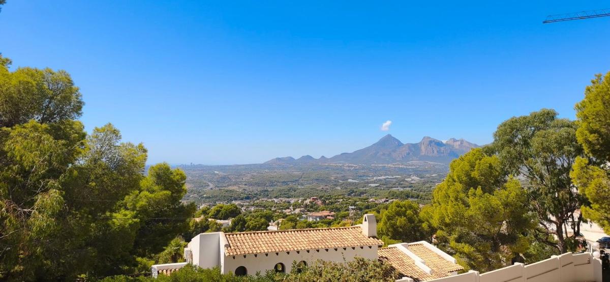 Properties for sale and rent in Spain photo 4