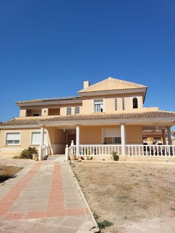 Casa o chalet independiente en Los Girasoles, San Vicente del Raspeig thumbnail 2