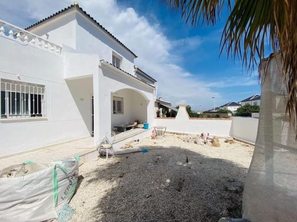 Chalet pareado en Urban Mirador de los Balcones s/n, Los Balcones - Los Altos del Edén, Torrevieja photo 1