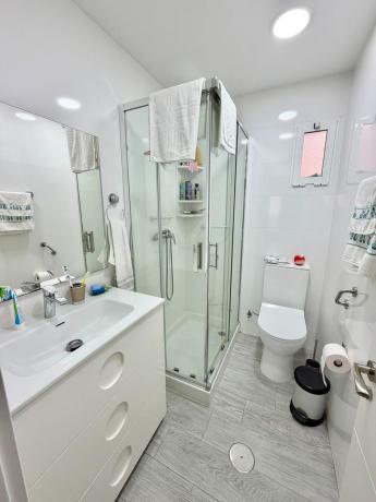 Продажа квартиры на Piso en Plaza del Doctor Gascuñana Hernando, Virgen del Remedio - Parque lo Morant, Alicante / Alacant, Аликанте / Алакант
 photo 4