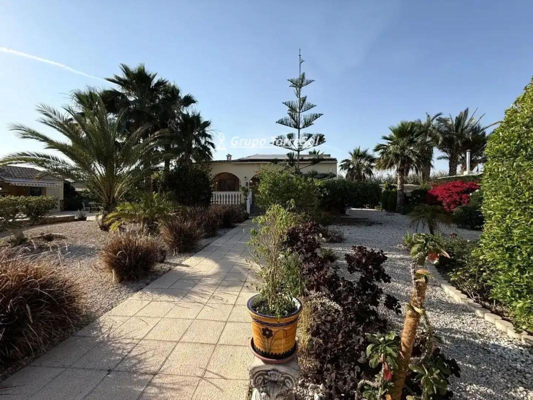 Properties for sale and rent in Spain photo 5