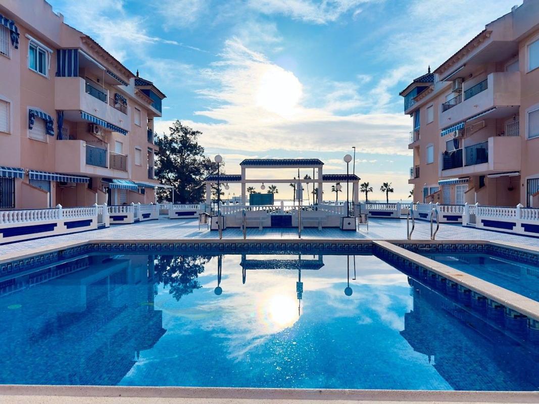 Venta de piso en Piso en La Siesta - El Salado - Torreta, Torrevieja, Torrevieja
photo 2