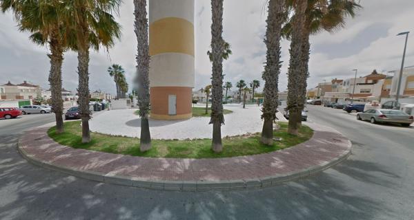 Venta de piso en Piso en Avenida de Londres, Los Balcones y los Altos, Orihuela, Orihuela
photo 1