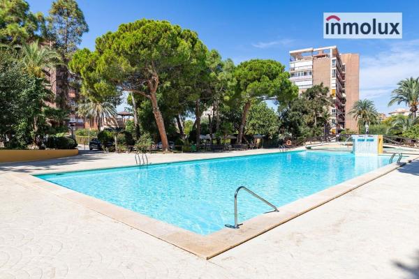 Sale of flat in Piso en Calle Trident, Cabo de las Huertas, Alicante / Alacant, Alicante
photo 1