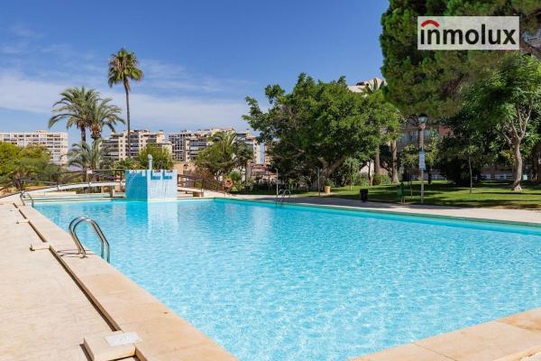 Sale of flat in Piso en Calle Trident, Cabo de las Huertas, Alicante / Alacant, Alicante
thumbnail 3