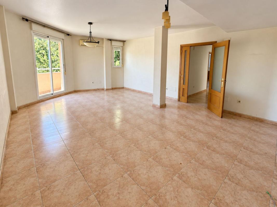 Недвижимость на продажу и в аренду в Испании photo 3