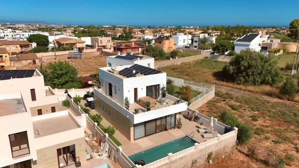 Chalet independiente en venta en Casa o chalet en El Verger, El Verger
photo 1