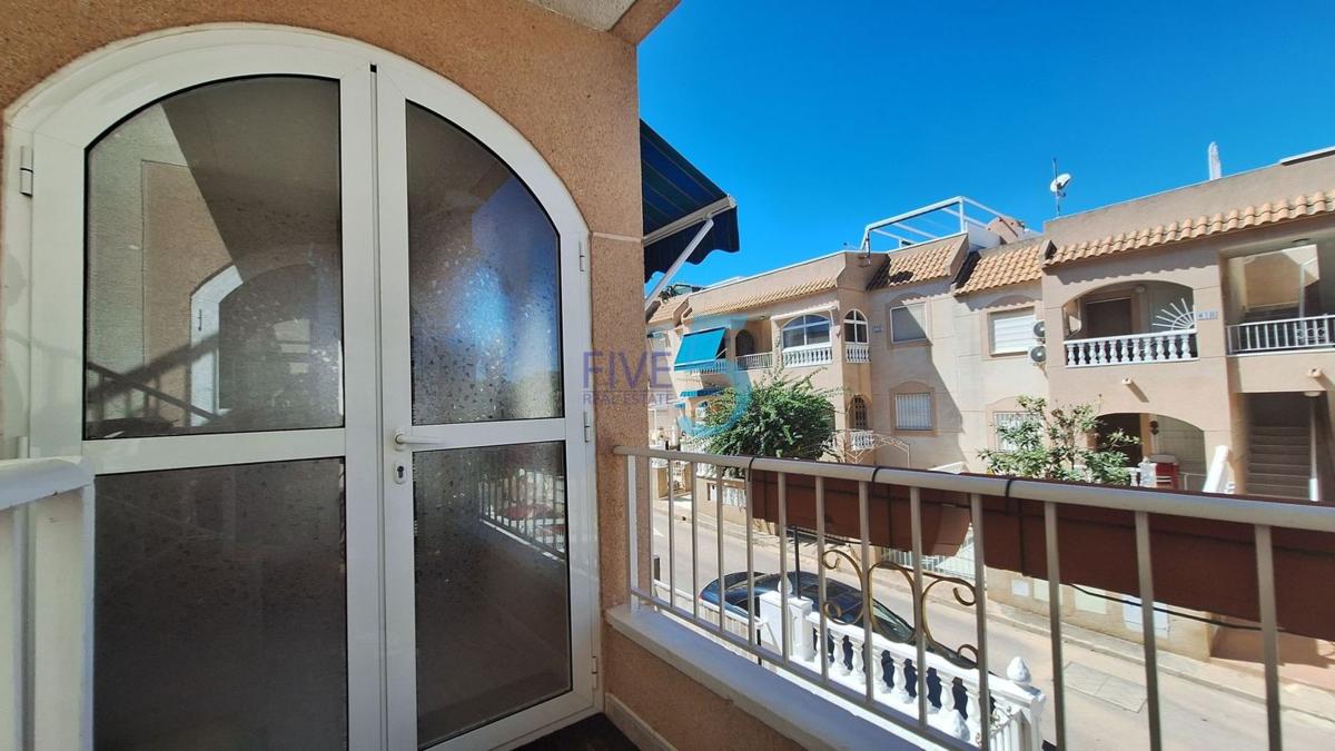 Venta de piso en Piso en Los Balcones - Los Altos del Edén, Torrevieja, Torrevieja
photo 5