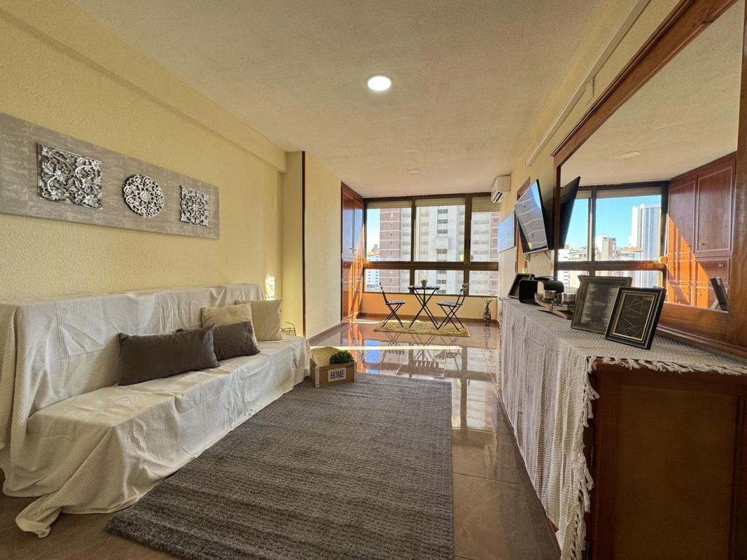 Venta de piso en Piso en Calle Jaén, Pueblo Levante, Benidorm, Benidorm
photo 1