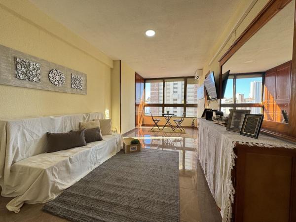 Venta de piso en Piso en Calle Jaén, Pueblo Levante, Benidorm, Benidorm
photo 1