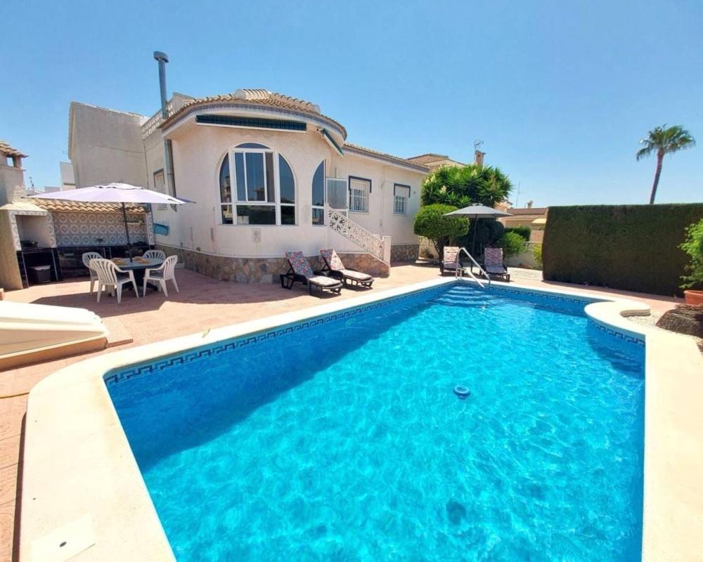 Properties for sale and rent in Spain photo 1