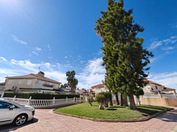ZENIA MAR II - BUNGALOW PLANTA BAJA - TERRAZA 43M2 - ORIHUELA COSTA thumbnail 3