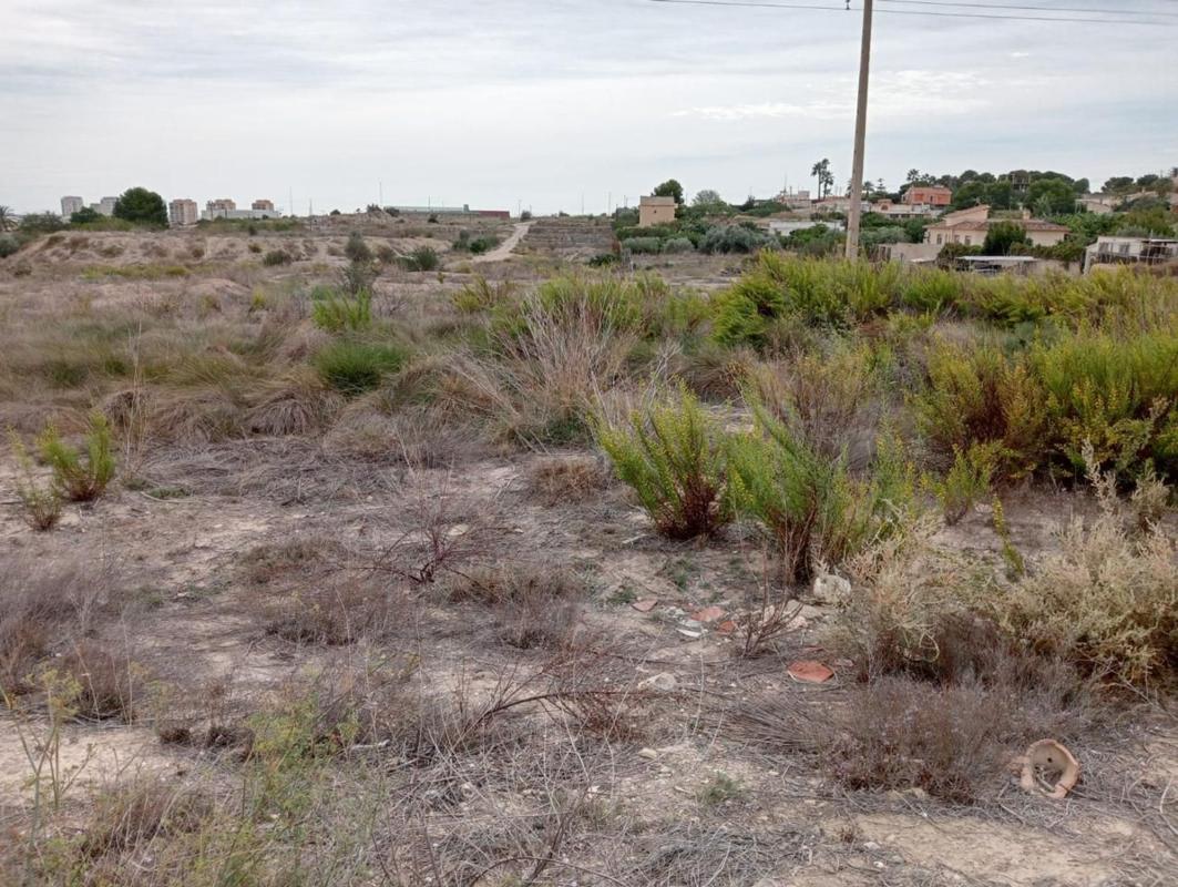 Terreno en venta en La Villajoyosa / Vila Joiosa, Alicante photo 4