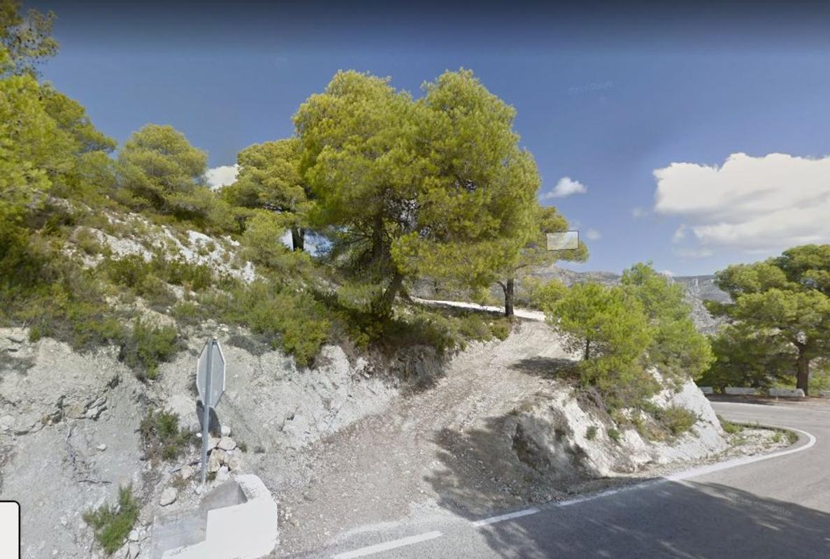 Terreno en venta en Confrides, Alicante photo 3