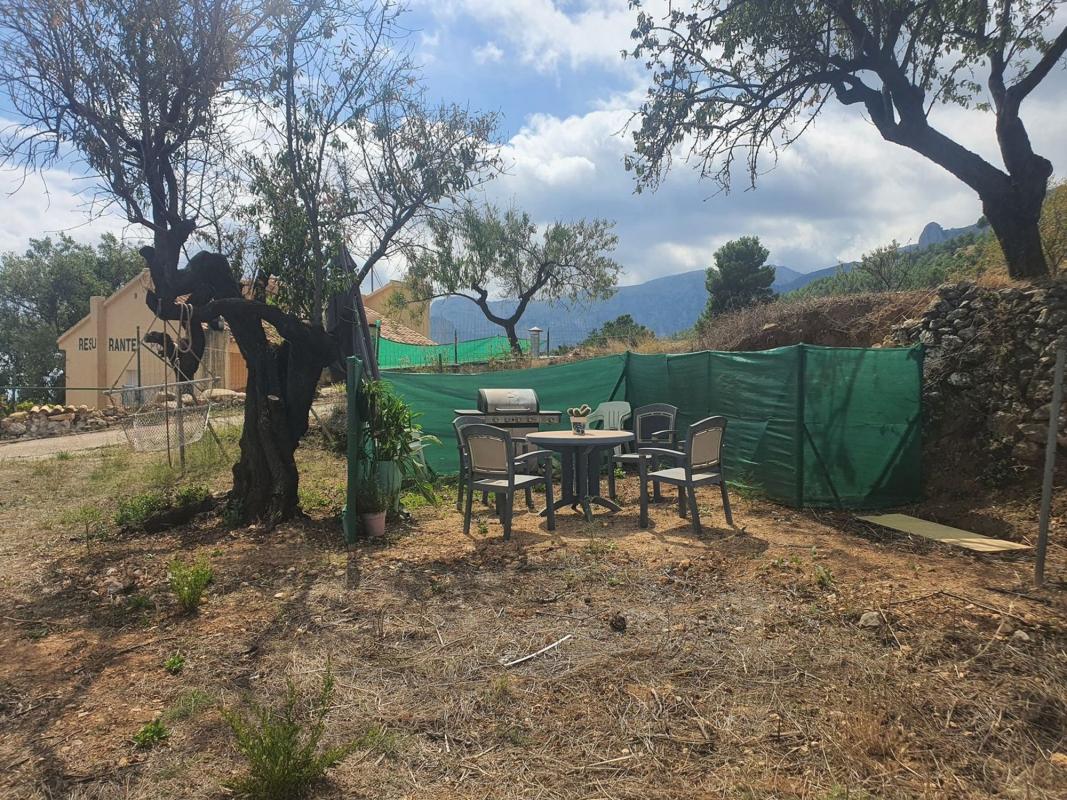 Terreno en venta en Callosa d''En Sarria, Alicante photo 3