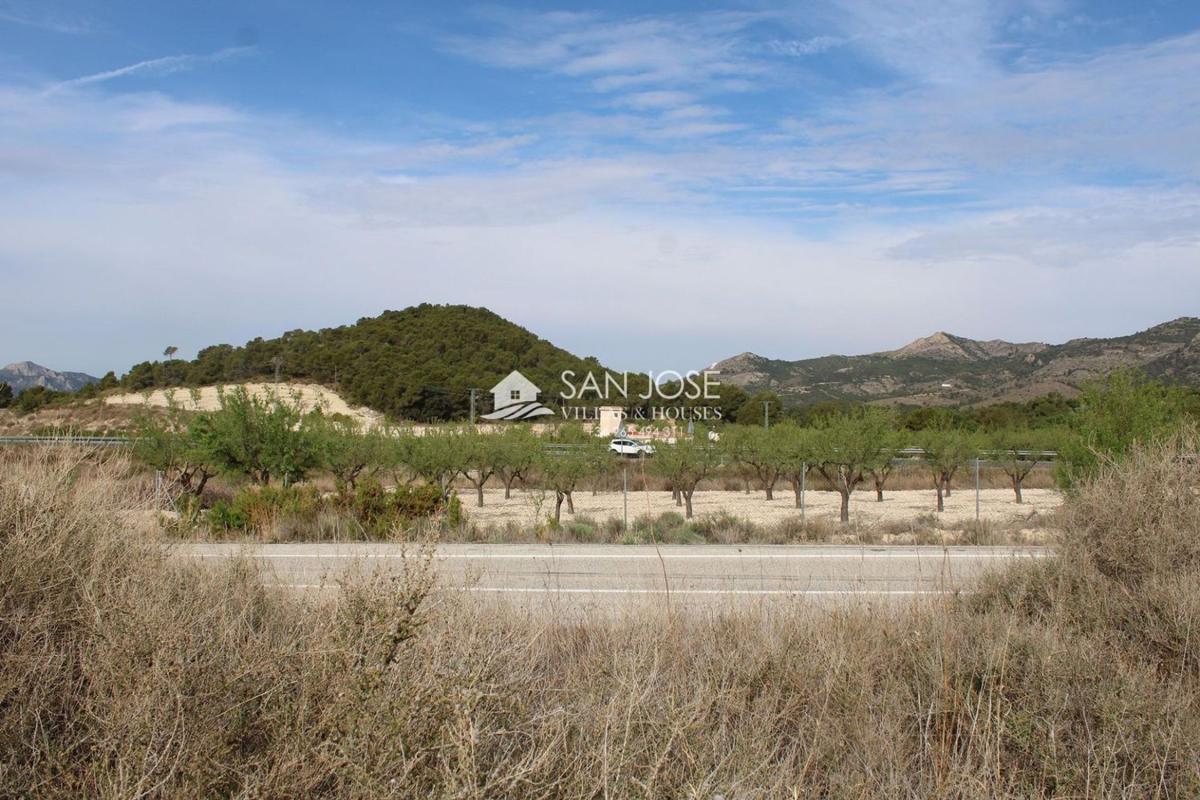 Terreno en venta en Sax, Alicante photo 5