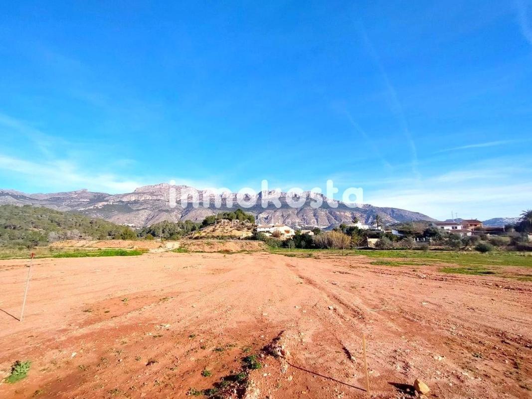 Terreno en venta en Altea, Alicante photo 2
