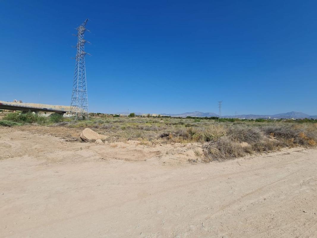 Terreno en venta en Alicante / Alacant, Alicante photo 4