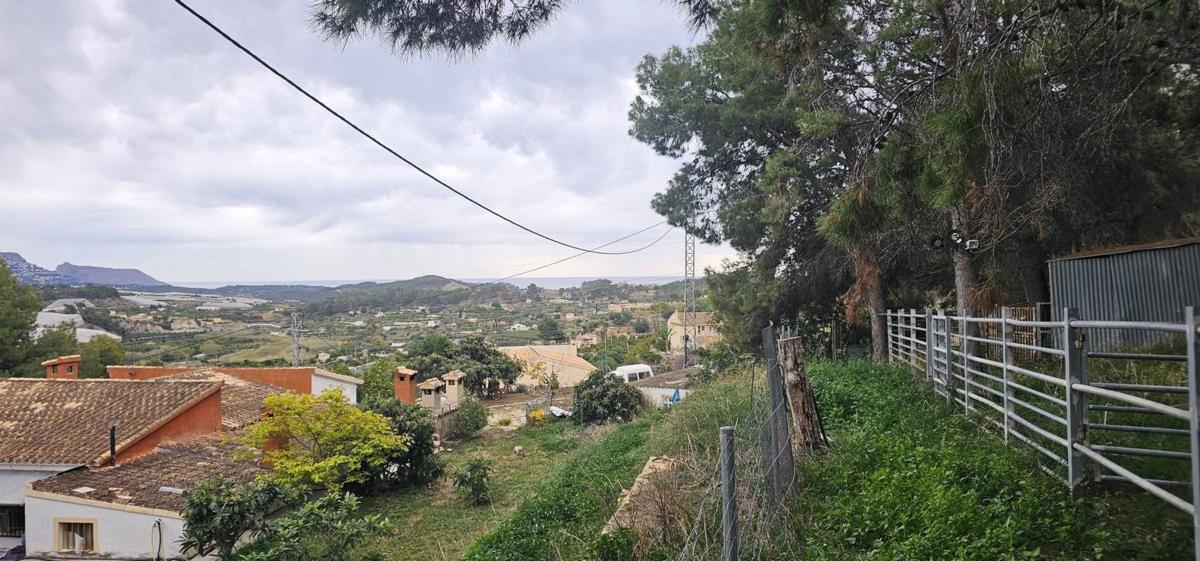 Terreno en venta en La Nucia, Alicante photo 2