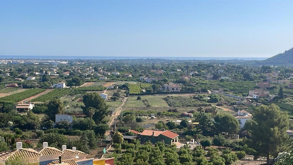 Terreno en venta en Pedreguer, Alicante photo 3
