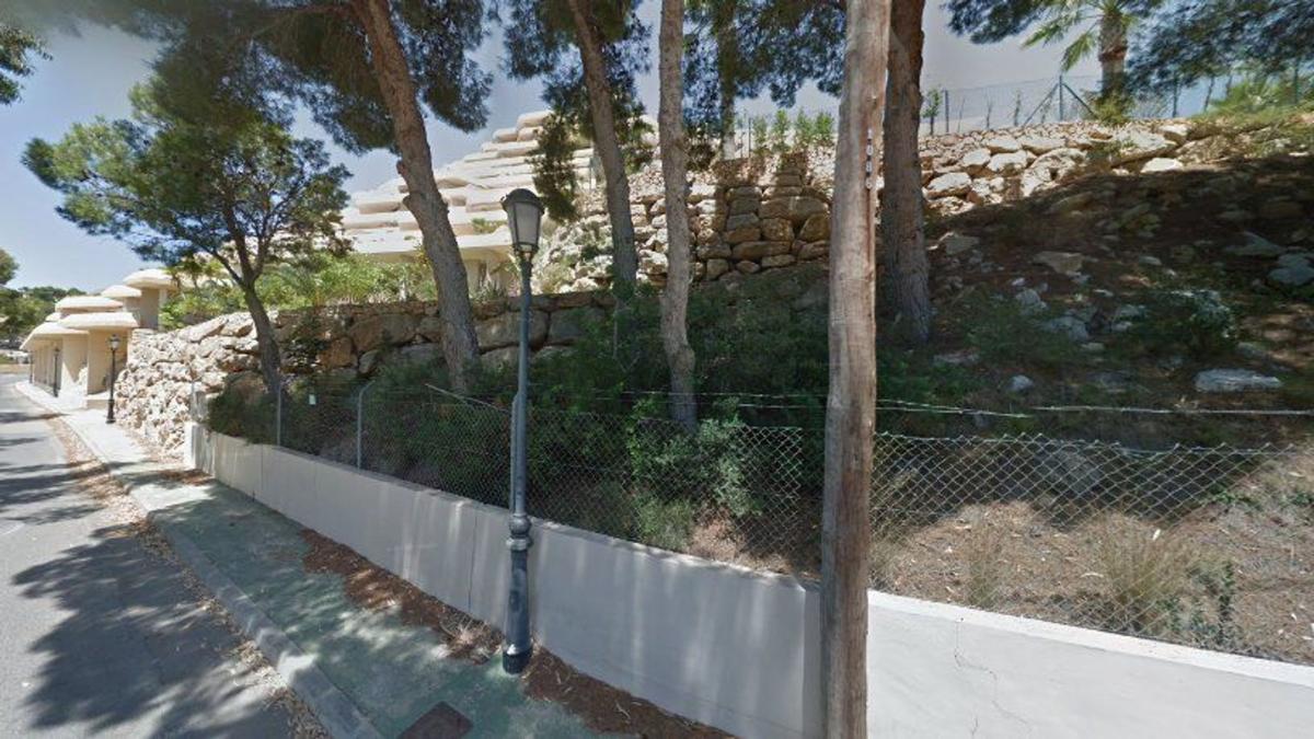 Terreno en venta en Altea, Alicante photo 1