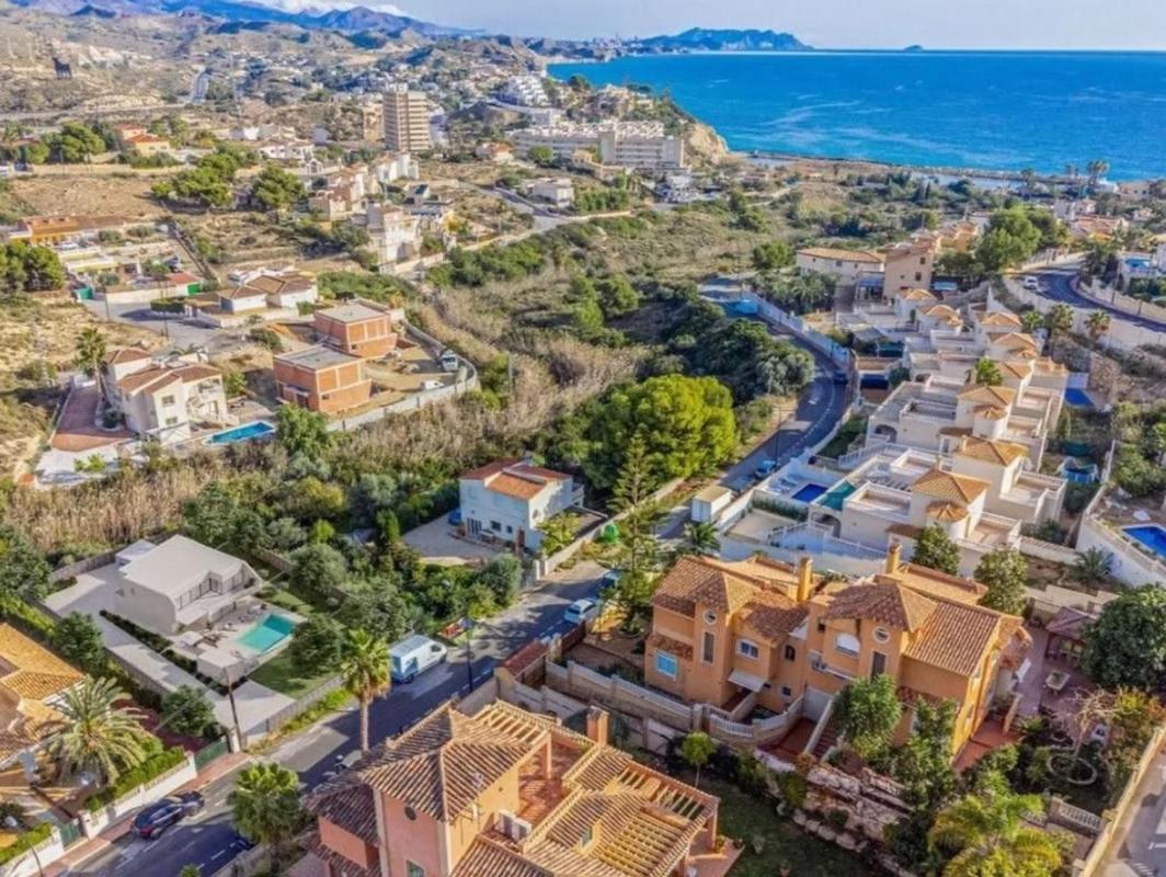 Terreno en venta en El Campello, Alicante photo 2