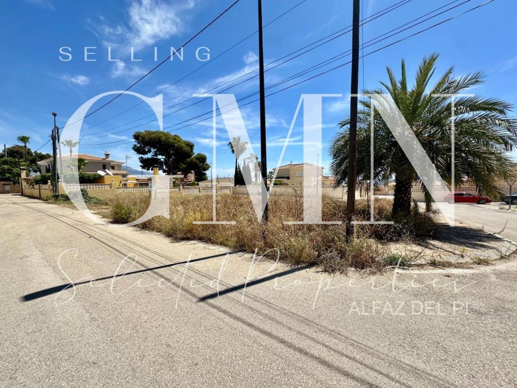 Terreno en venta en Alfaz del Pi, Alicante photo 2