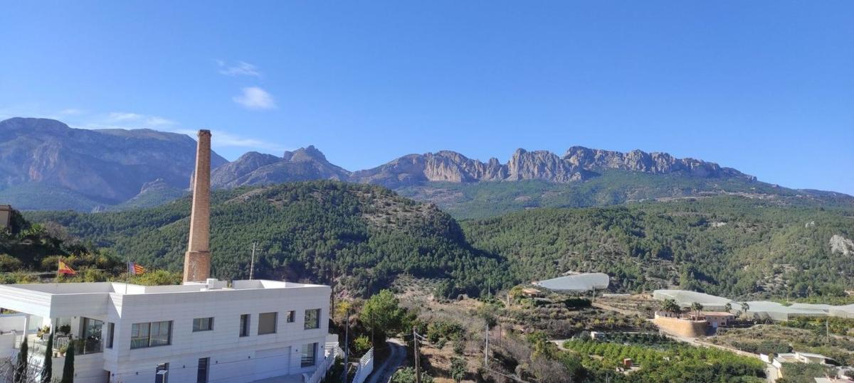 Działka na sprzedaż w Callosa d'En Sarria, Alicante photo 5