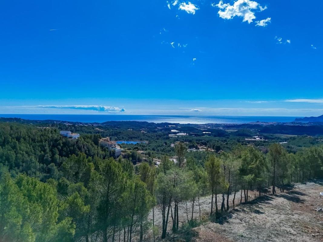 Terreno en venta en Callosa d''En Sarria, Alicante photo 1
