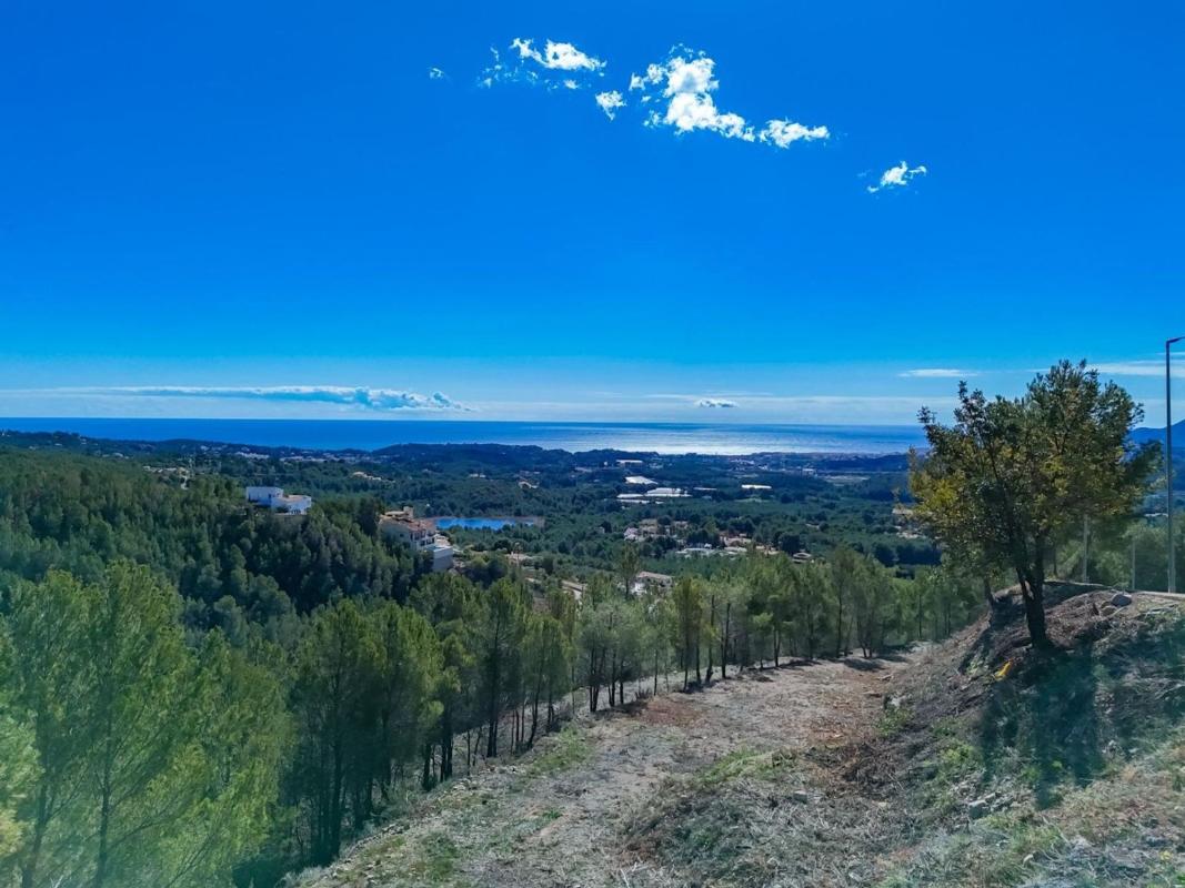 Terreno en venta en Callosa d''En Sarria, Alicante photo 2