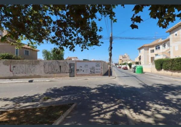 Terreno en Calle Matilde Peñaranda, 7, Nueva Torrevieja, Torrevieja photo 1