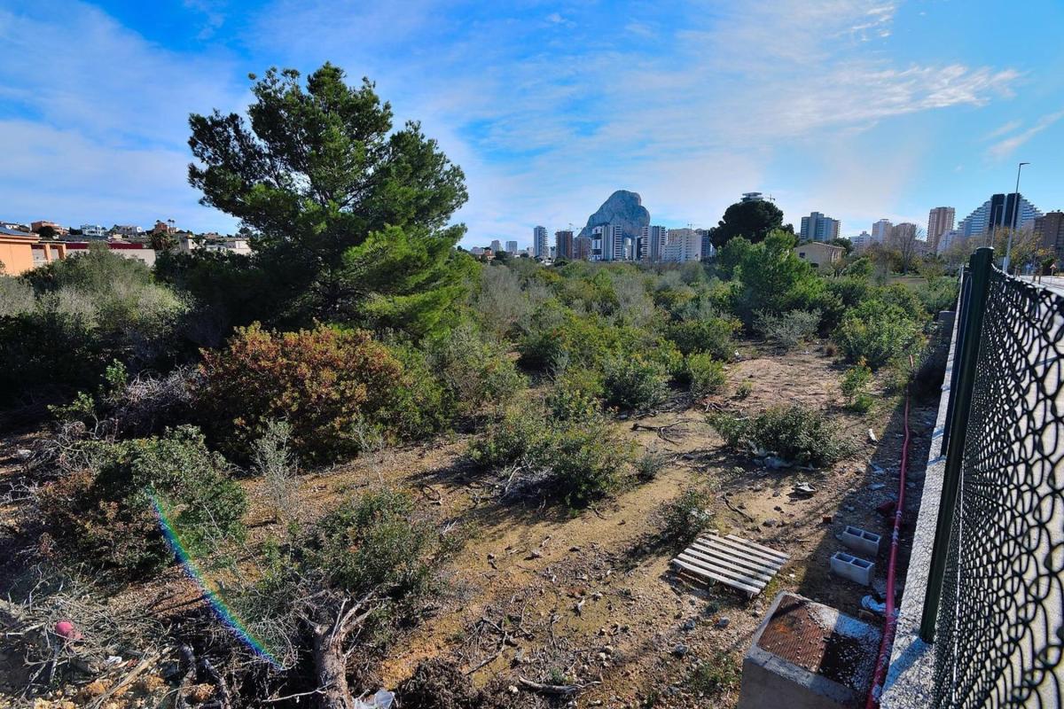 Terreno en venta en Calpe, Alicante photo 1