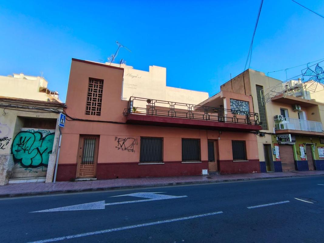 Działka na sprzedaż w Torrevieja, Alicante photo 1