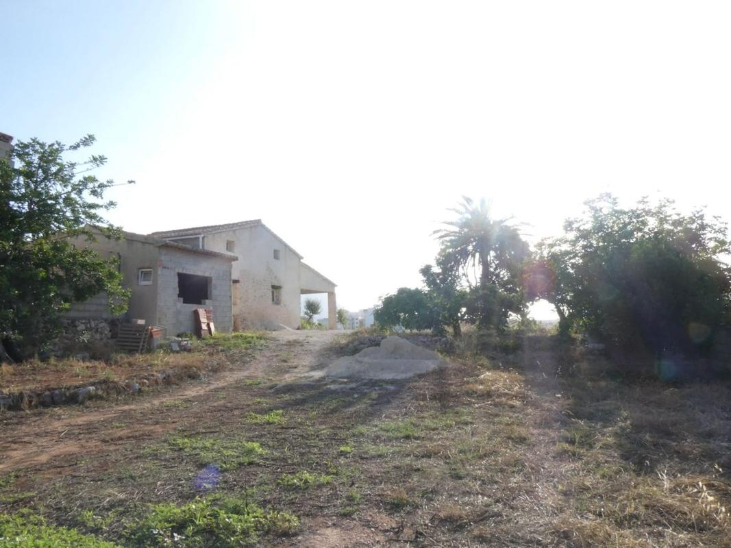 Land for sale in Gata de Gorgos, Alicante photo 1