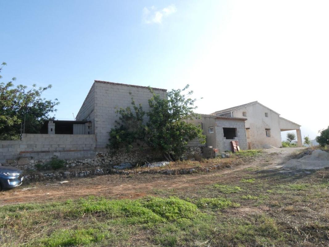 Land for sale in Gata de Gorgos, Alicante photo 3